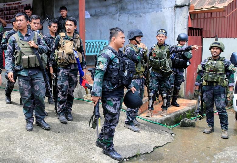 Anh: Quan doi Philippines tan cong khung bo o Marawi-Hinh-7