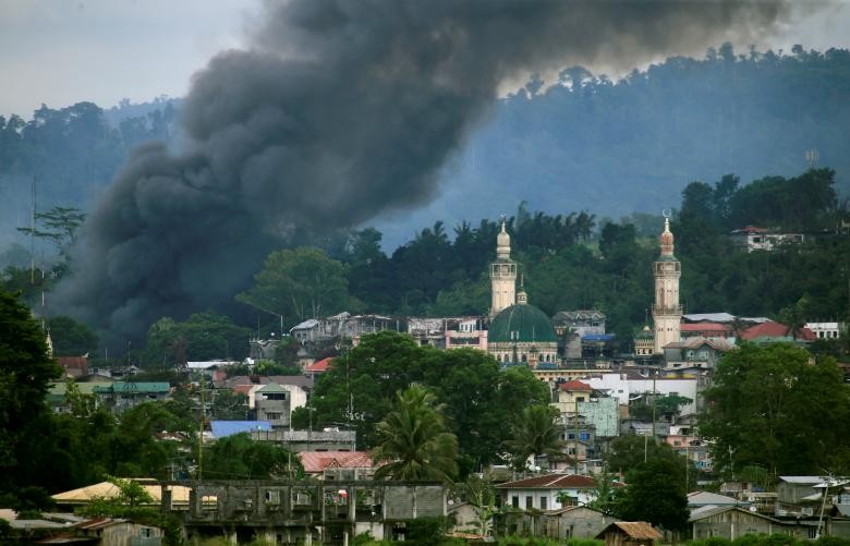 Anh: Quan doi Philippines tan cong khung bo o Marawi-Hinh-8