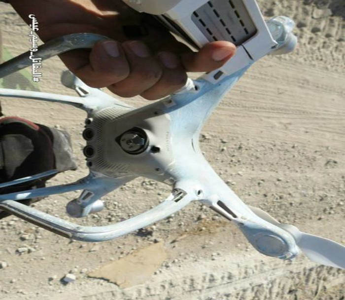 Anh: Quan doi Syria ban ha UAV cua khung bo than al-Qaeda-Hinh-5