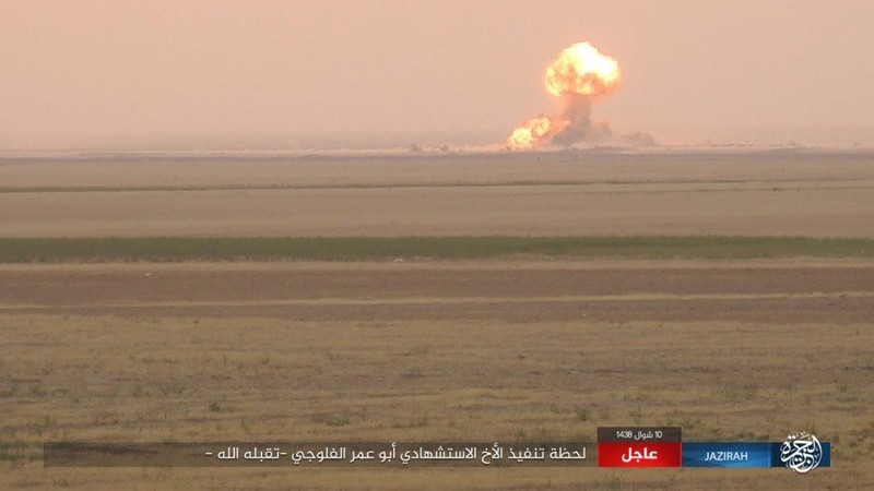 Anh: IS tan cong lieu chet can cu Iraq gan bien gioi Syria-Hinh-10
