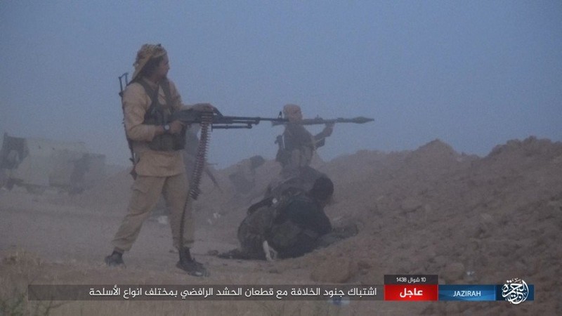 Anh: IS tan cong lieu chet can cu Iraq gan bien gioi Syria-Hinh-3