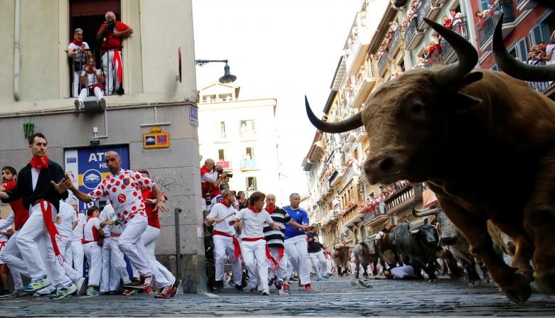 Khiep dam le hoi bo tot San Fermin o Tay Ban Nha-Hinh-14