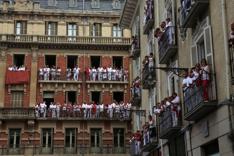 Khiep dam le hoi bo tot San Fermin o Tay Ban Nha-Hinh-5