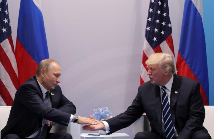 Toan canh cuoc gap giua Tong thong Putin - Donald Trump ben le G20-Hinh-2