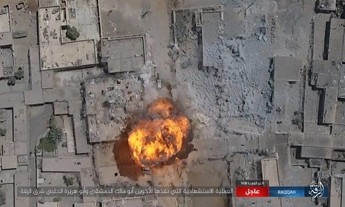 Kinh hoang IS bat tre em danh bom lieu chet o Raqqa-Hinh-4