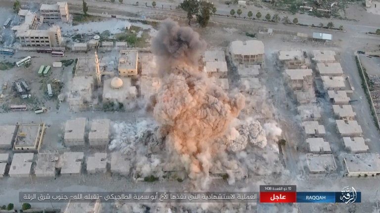 Anh: Phien quan  IS phan cong o Raqqa, SDF ton that nang-Hinh-12