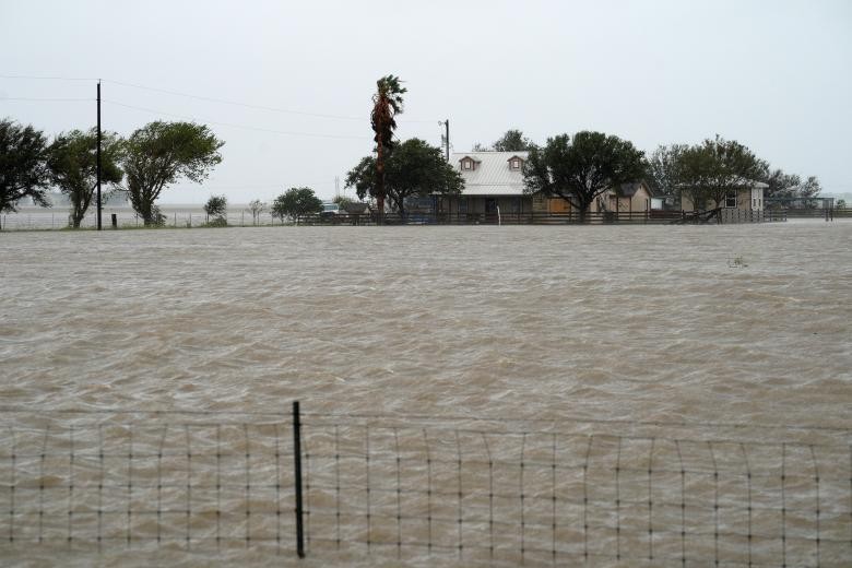 Khiep canh tuong sieu bao Harvey tan pha bang Texas, My-Hinh-16