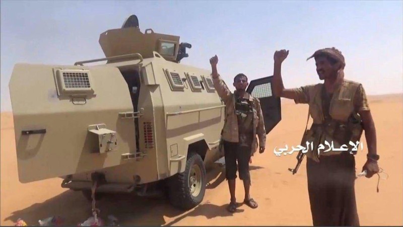Anh: Quan Houthi diet nhieu xe va binh si A-rap Xe-ut-Hinh-8