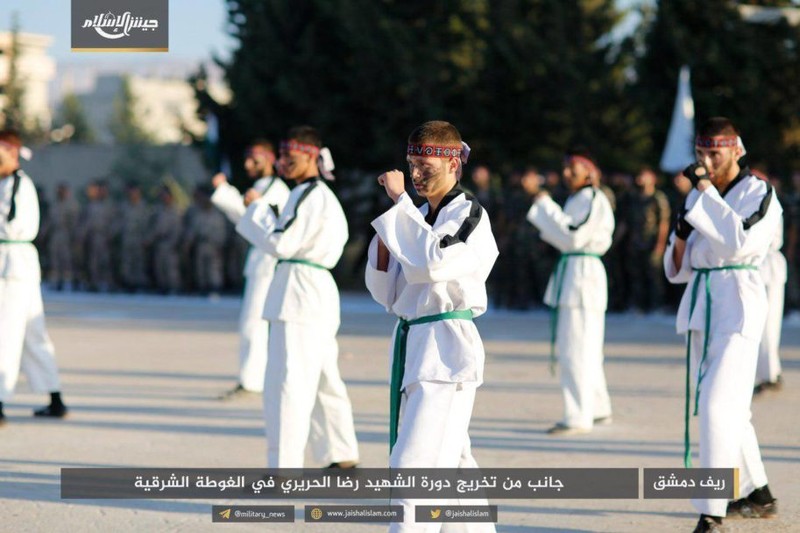 Anh: Phien quan Jaysh al-Islam pho truong suc manh o Damascus-Hinh-12