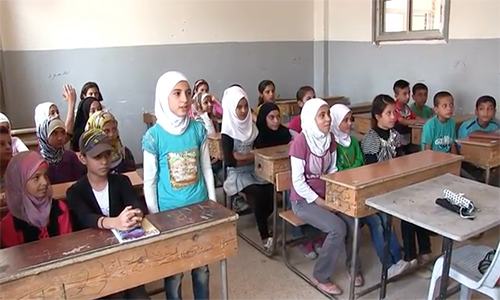 Video: Hoc sinh Syria toi truong o thanh pho Deir Ezzor