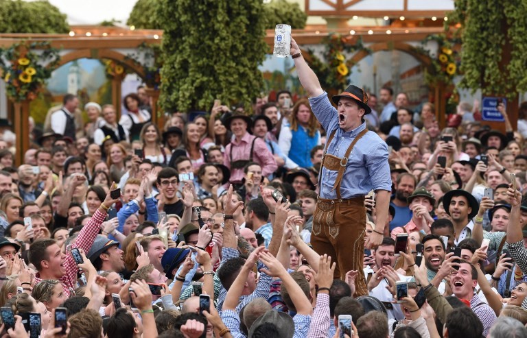 Munich tung bung trong le hoi bia Oktoberfest-Hinh-9