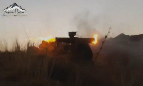 Video: Xe tang Syria no tung sau khi trung ten lua
