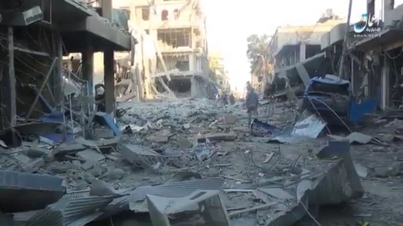 Hai hung canh tuong “ngay tan the” o Raqqa khi sach bong IS-Hinh-6