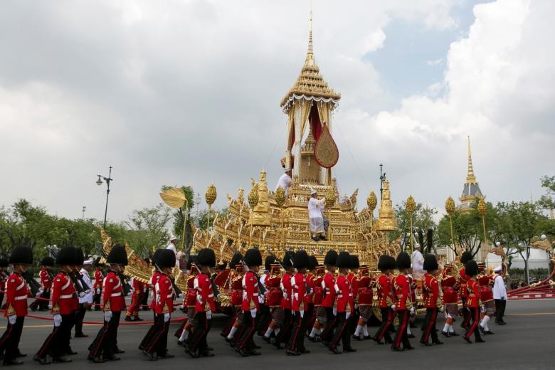 Hinh anh xuc dong trong ngay hoa tang co Quoc vuong Bhumibol-Hinh-3