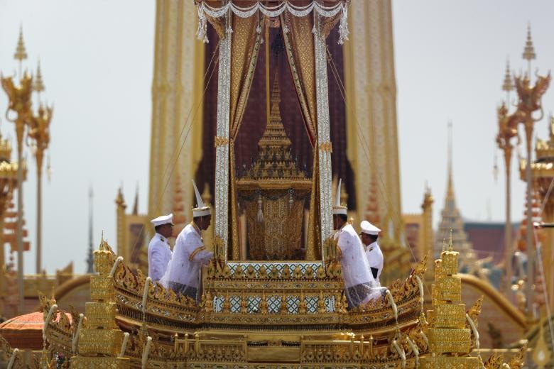 Hinh anh xuc dong trong ngay hoa tang co Quoc vuong Bhumibol-Hinh-5