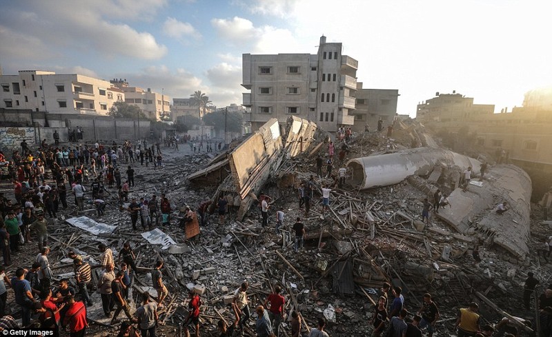 Israel-Hamas doi dau, Dai Gaza hung du “mua bom bao dan”-Hinh-10