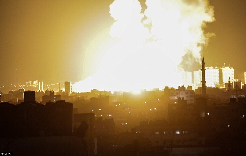Israel-Hamas doi dau, Dai Gaza hung du “mua bom bao dan”-Hinh-13