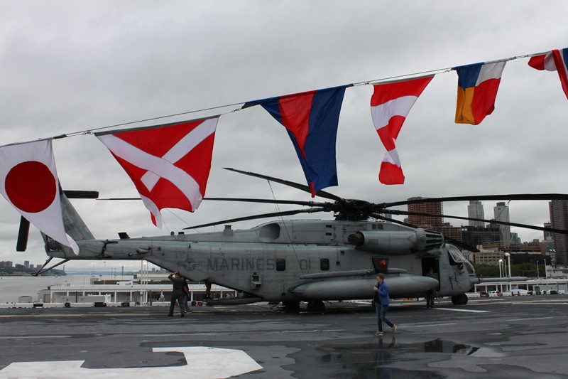 Soi dan vu khi “khung” tren tau tan cong do bo USS Kearsarge-Hinh-13