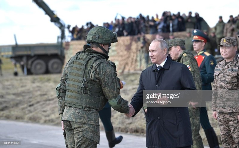 Tong thong Nga Putin da noi gi khi thi sat cuoc tap tran Vostok-2018?-Hinh-8