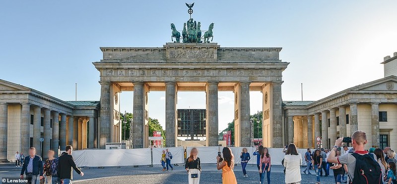 Kinh ngac thu do Berlin “thay da doi thit” hang tram nam qua-Hinh-4