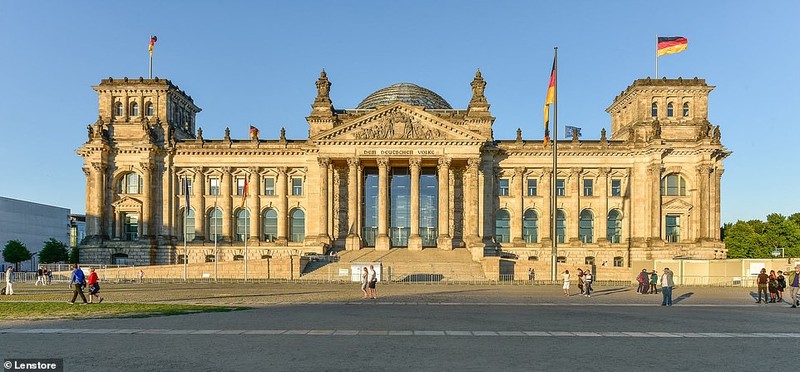 Kinh ngac thu do Berlin “thay da doi thit” hang tram nam qua-Hinh-6