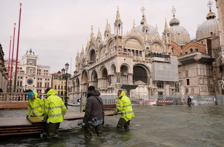 Canh ngap lut kinh hoang o thanh pho noi Venice-Hinh-10