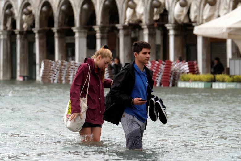 Canh ngap lut kinh hoang o thanh pho noi Venice-Hinh-6