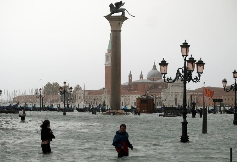 Canh ngap lut kinh hoang o thanh pho noi Venice-Hinh-8