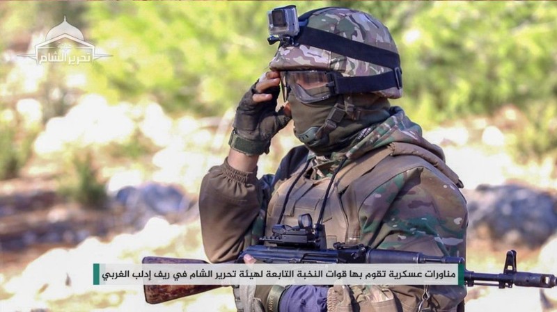 Khung bo HTS ngang nhien “thi uy suc manh” tai Idlib-Hinh-4