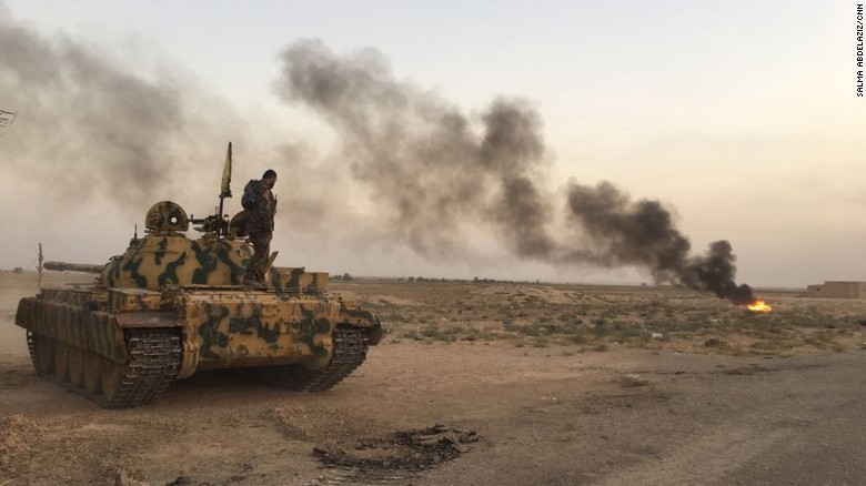 SDF thang lon truoc khung bo IS tren chien truong Deir Ezzor-Hinh-8