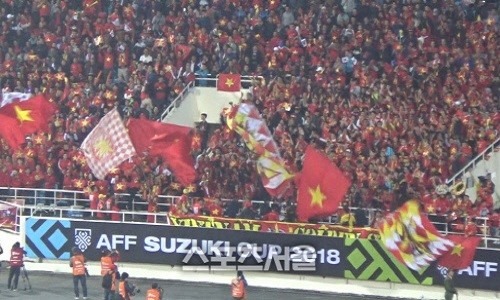 Bao chau A ca ngoi DT Viet Nam vo dich AFF Cup 2018-Hinh-5