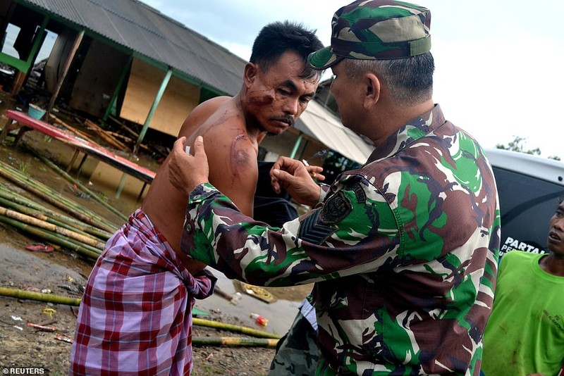 Canh tuong tang thuong sau tham hoa song than Indonesia-Hinh-11