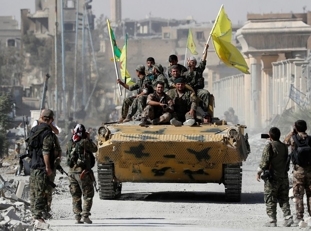 Syria-SDF don phien quan IS vao chan tuong o Dong Deir Ezzor