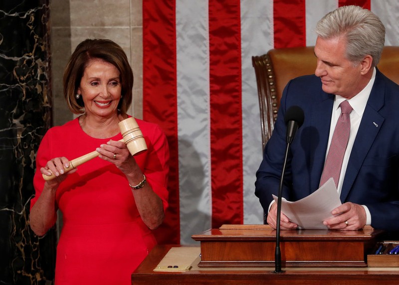 Nancy Pelosi: Tu ba noi tro den nguoi phu nu quyen luc nhat nuoc My-Hinh-17
