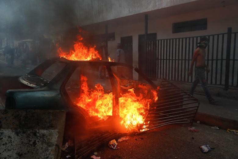 Toan canh vu dao chinh quan su bat thanh tai Venezuela