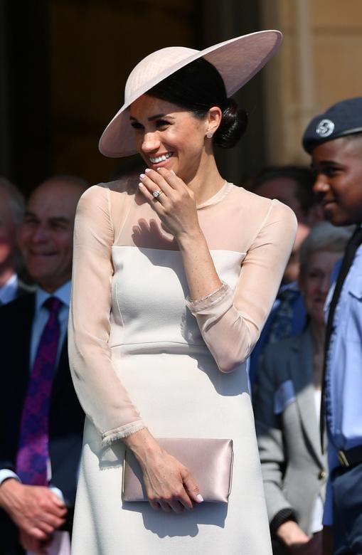 Ve dep rang ro cua Cong nuong Meghan Markle-Hinh-12