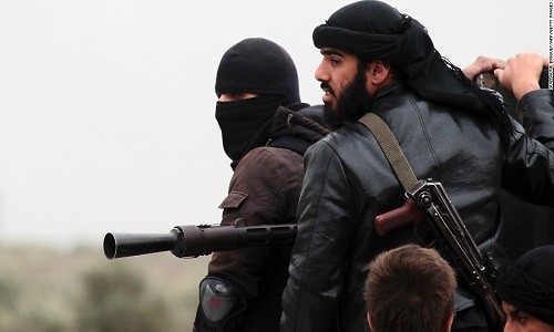 Kinh hoang khung bo chat dau binh si Syria tai Hama