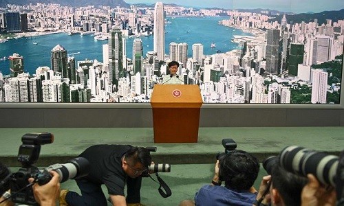 Hong Kong hoan du luat dan do, Trung Quoc phan ung ra sao?