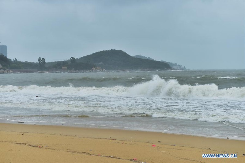 Toan canh bao Bailu do bo Trung Quoc, dan so tan khan