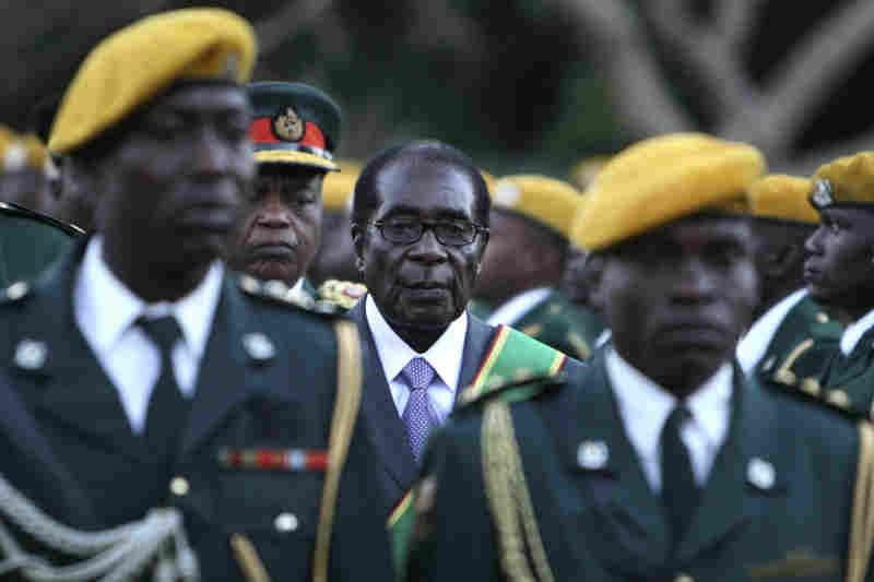 Cuu Tong thong Mugabe: Tu anh hung dan toc den nha doc tai-Hinh-10