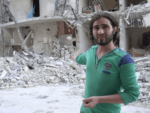 Xuc dong canh tre em Syria vuot bom dan den truong-Hinh-2