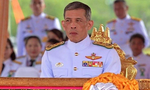 Vi sao Vua Thai Lan cach chuc can ve phong ngu?