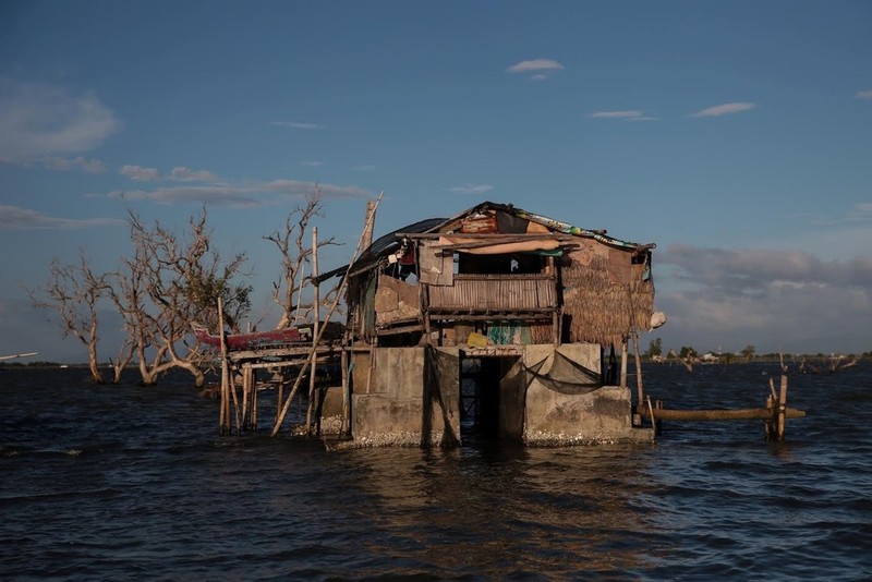 Nuoc bien dang den dau, dan lang Philippines nang nha den day-Hinh-10