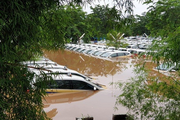 Lu lut nghiem trong o Indonesia, hang chuc nguoi chet