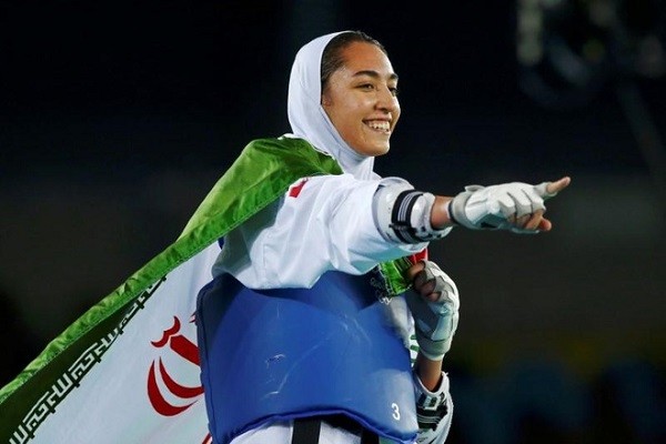 Nu VDV Iran duy nhat doat huy chuong Olympic “dao tau” sang Duc
