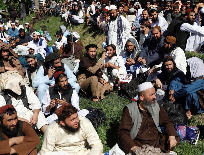 Toan canh Afghanistan phong thich 900 tu nhan Taliban-Hinh-6