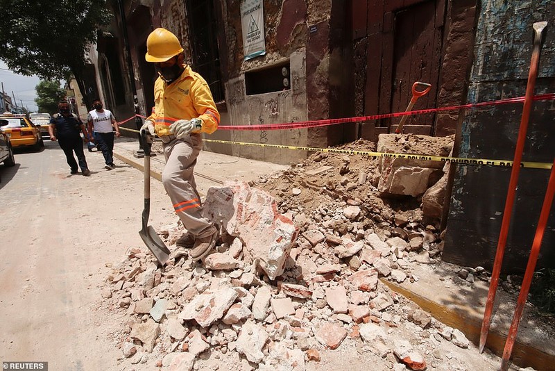 Tan hoang hien truong dong dat manh 7,5 do richter o Mexico-Hinh-13