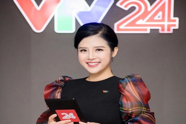 BTV tre nhat VTV24 so huu gu thoi trang toan hang hieu