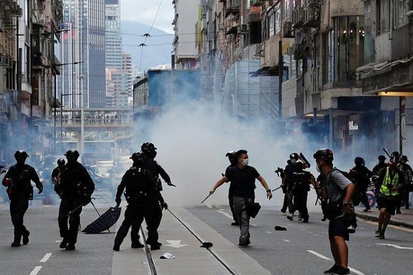 Anh: Dung do du doi giua canh sat va nguoi bieu tinh Hong Kong