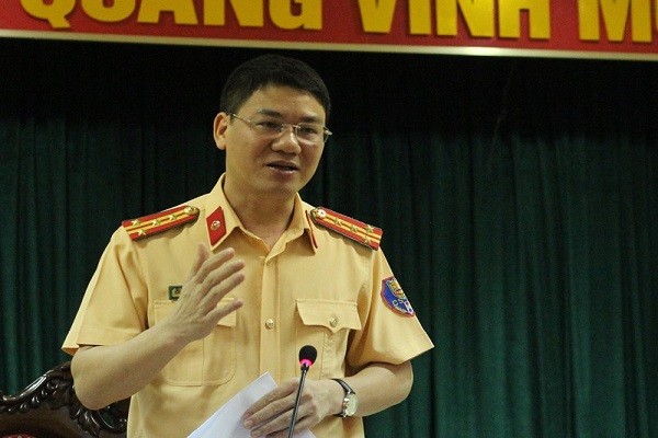 Bo Cong an: CSGT bung qua to se khong duoc ra duong xu phat